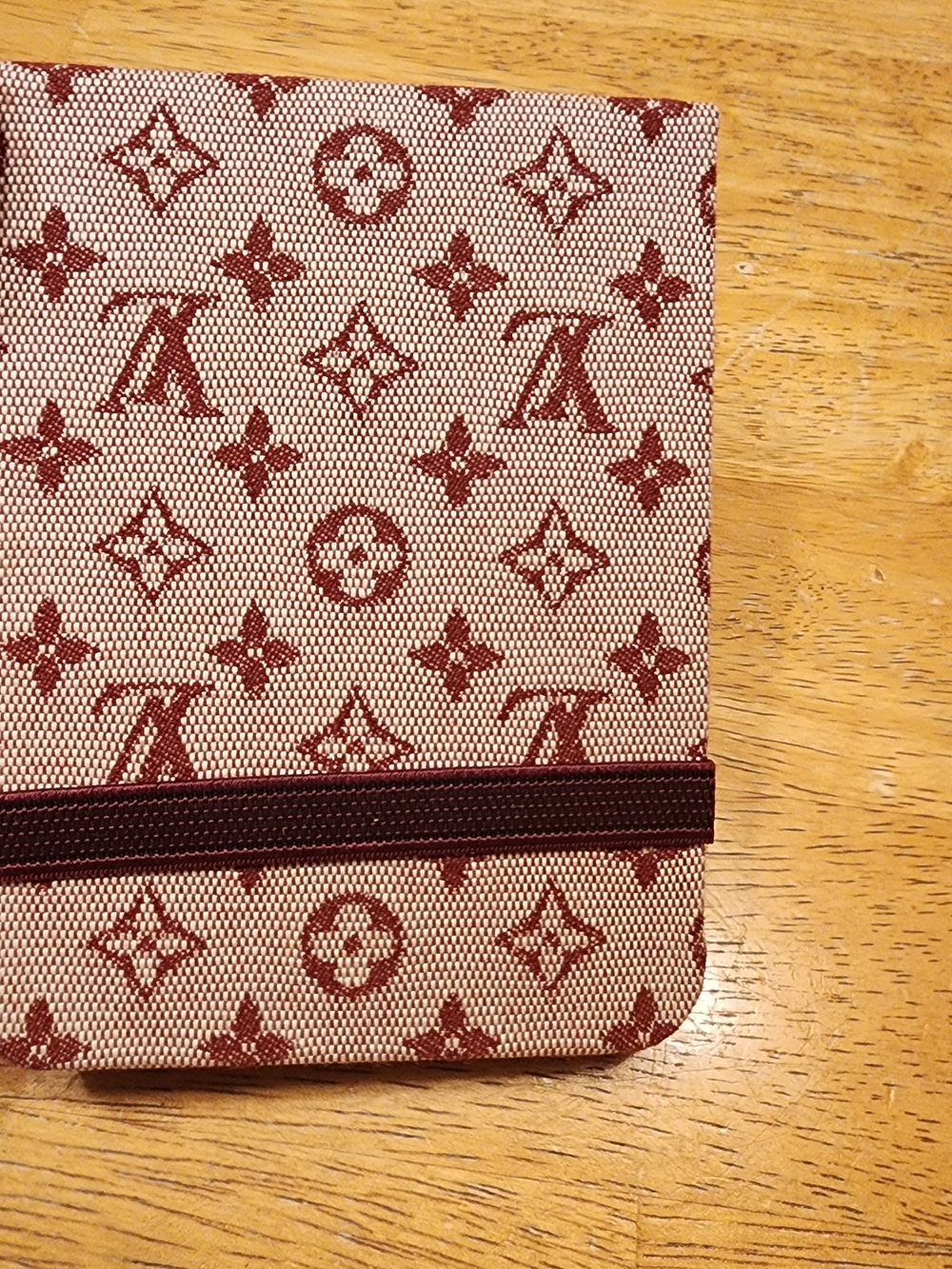Louis Vuitton Monogram Mini Lin PM notebook in cherry red and Floral Accent - Picture 3 of 11